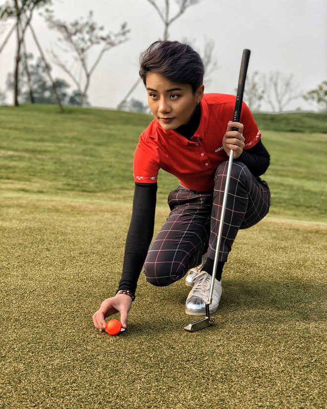 Vẻ gợi cảm của nữ MC rời bỏ VTV vì muốn khẳng định bản thân